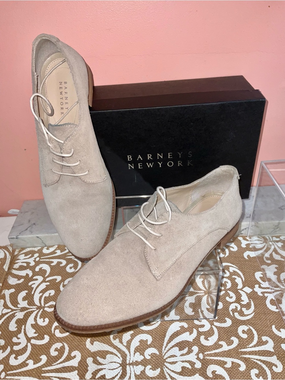 Barneys New York Women’s Light Beige Suede Derby Oxfords Sz 39 /9 W/Box